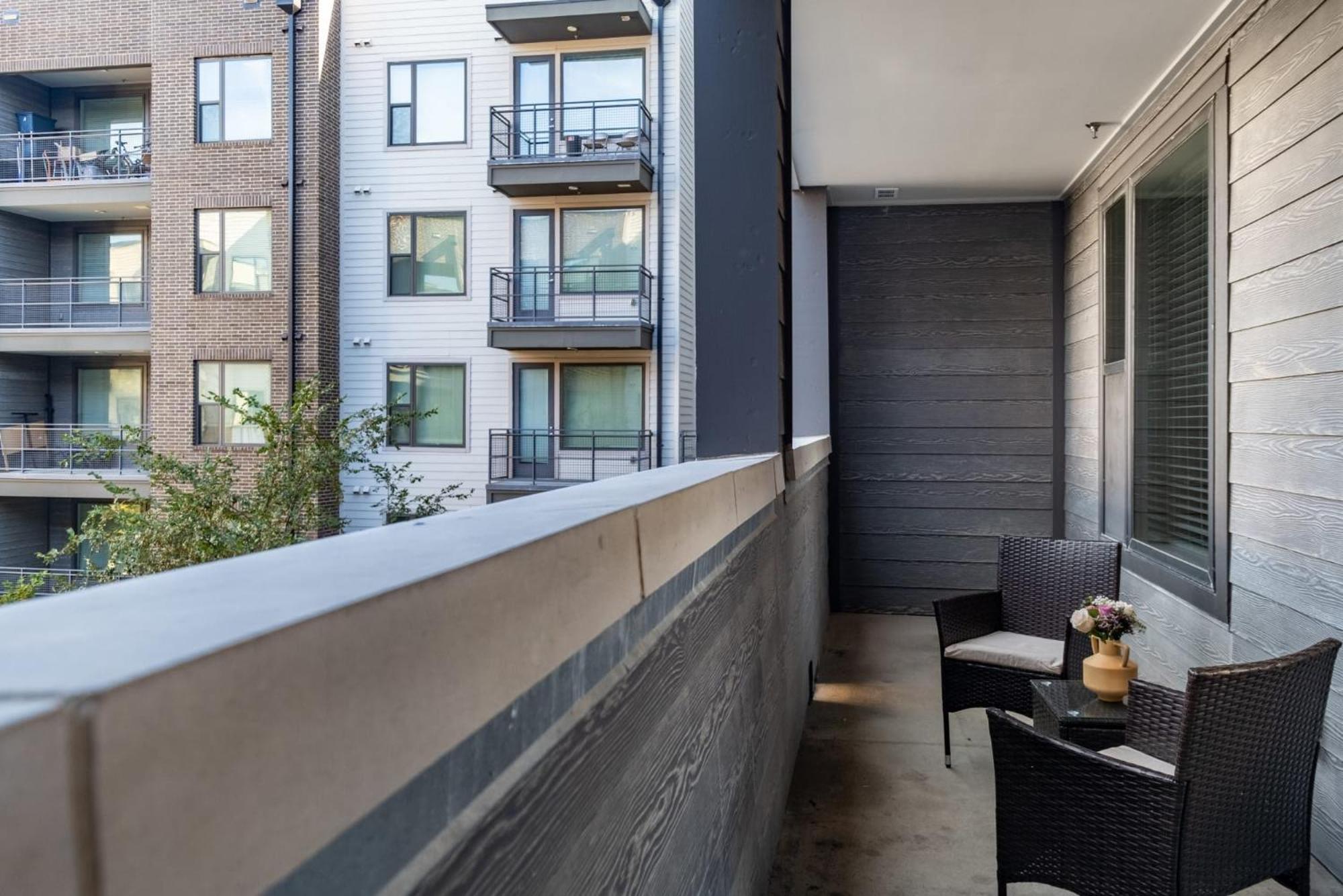 Experience Elevated Living At The Stylish Westerly Apartments In Dallas Exterior photo