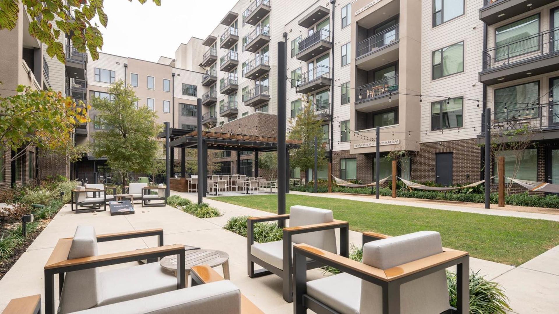 Experience Elevated Living At The Stylish Westerly Apartments In Dallas Exterior photo